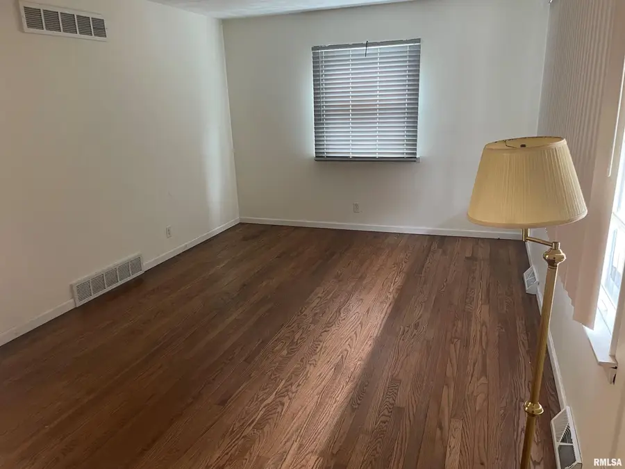 2124 N Bourland Avenue, Peoria, IL 61606 - Image #3