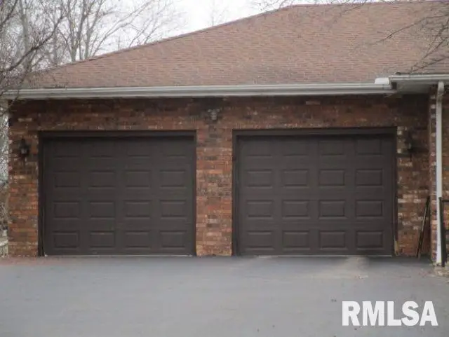 229 Whispering Oaks Drive, Metamora, IL 61548 - Image #3