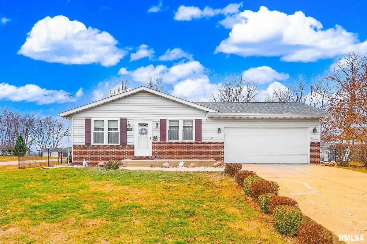 1011 S Washington Street, Manito, IL 61546 - Image #1