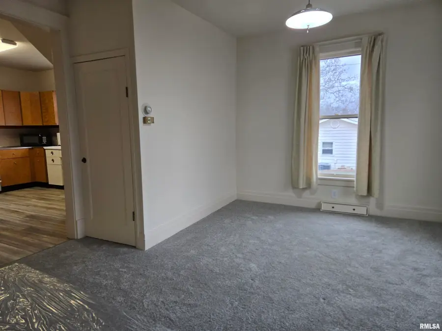 301 E Summit Street, Macomb, IL 61455 - Image #2