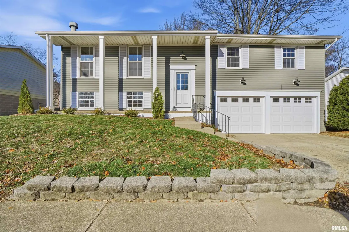 3319 W Brookside Drive, Peoria, IL 61615 - Image #1