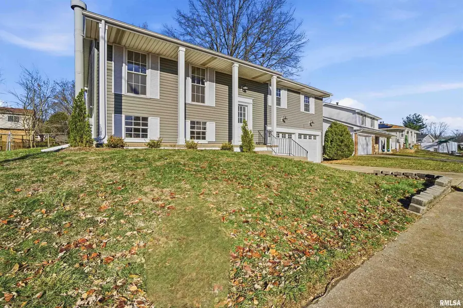 3319 W Brookside Drive, Peoria, IL 61615 - Image #3