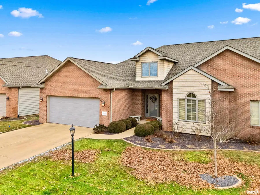 5228 N Weaverridge Boulevard, Peoria, IL 61615 - Image #2