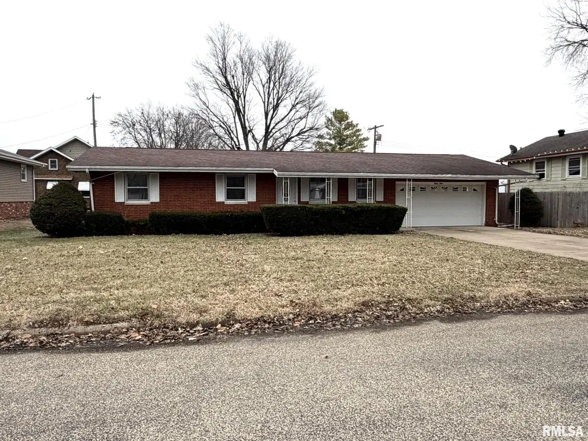 33 N 17th Avenue, Canton, IL 61520 - Image #1