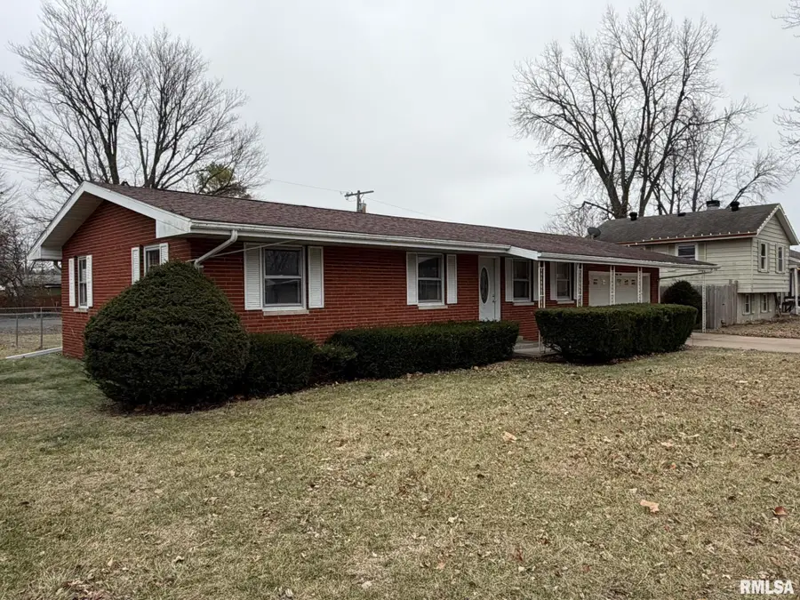33 N 17th Avenue, Canton, IL 61520 - Image #2