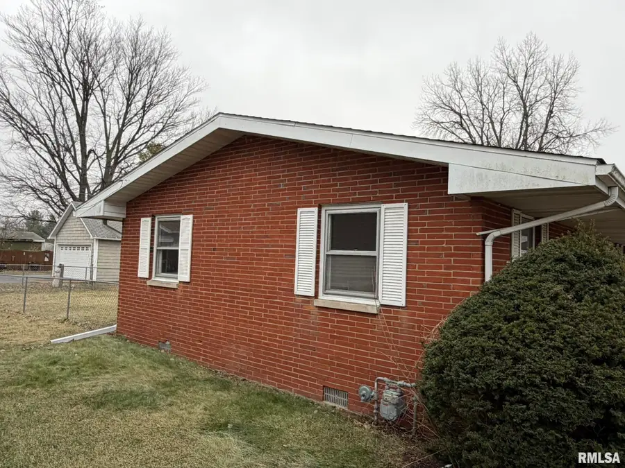 33 N 17th Avenue, Canton, IL 61520 - Image #3