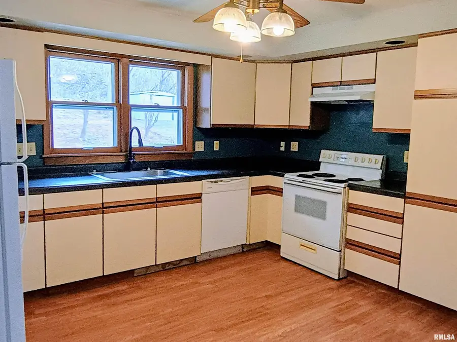 204 Jay Street, East Peoria, IL 61611 - Image #3