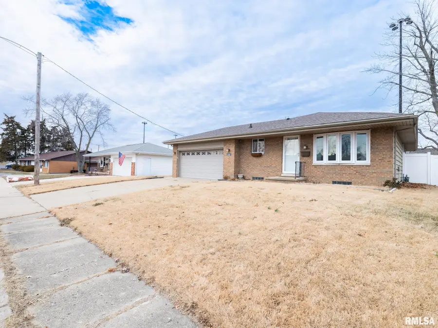 2303 W Westport Road, Peoria, IL 61615 - Image #3