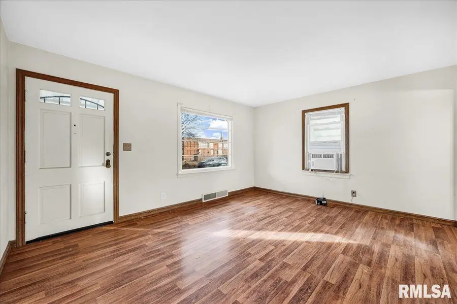 2304 W Proctor Street, Peoria, IL 61605 - Image #2