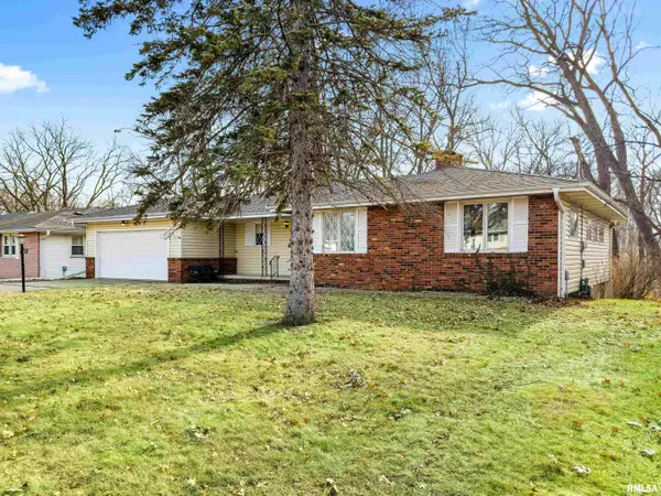 2024 W Newman Parkway, Peoria, IL 61604