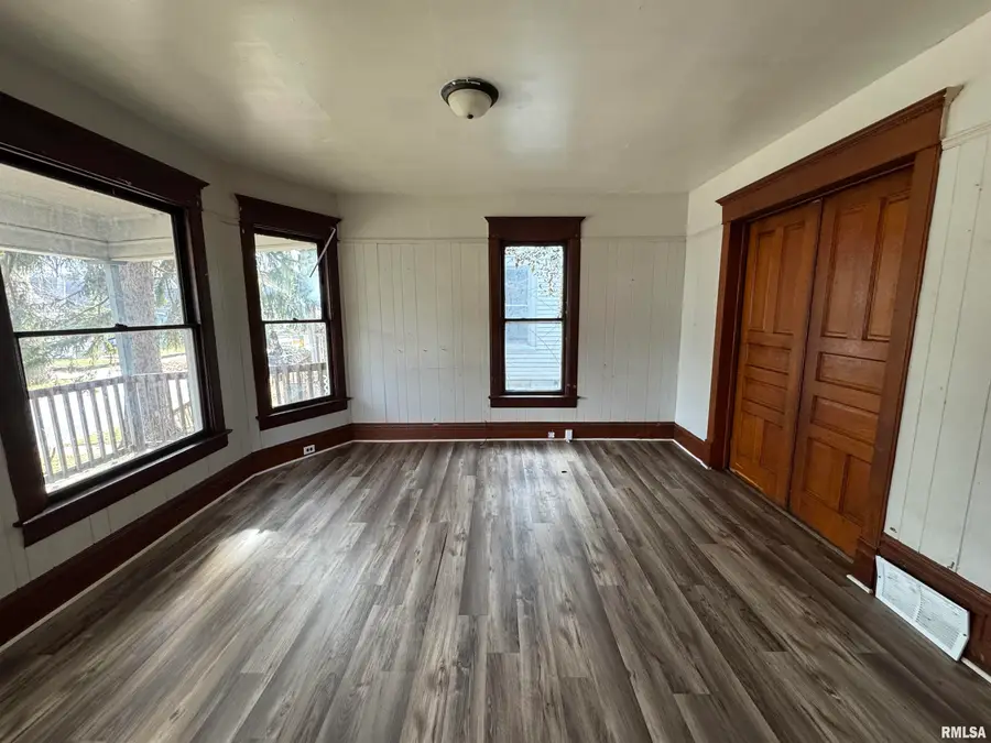 1827 N Peoria Avenue, Peoria, IL 61603 - #2