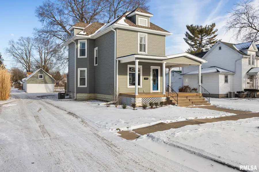 804 Main Street, Henry, IL 61537 - #3