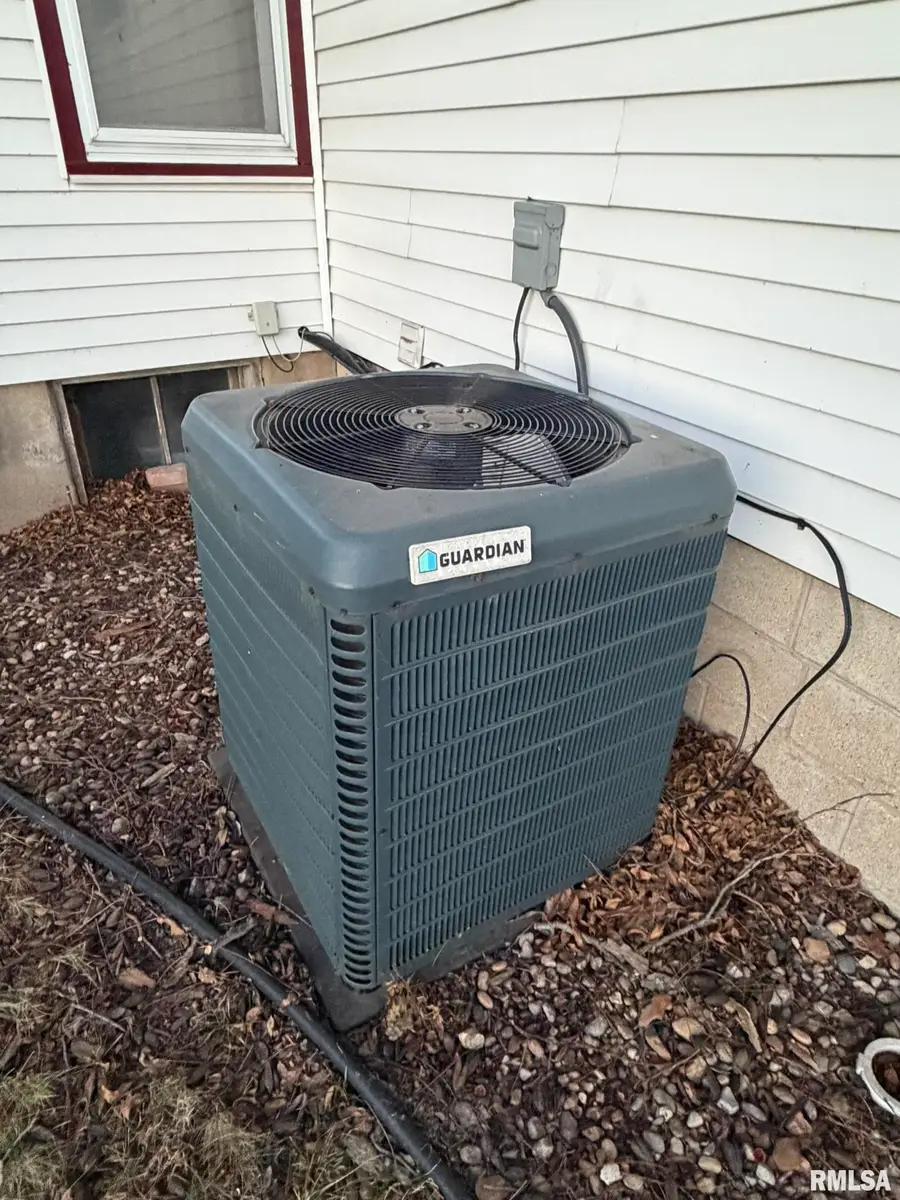 314 E Broadway Street, Astoria, IL 61501 - Image #3