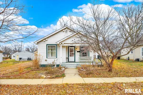 1722 N Logan Street, Chillicothe, IL 61523