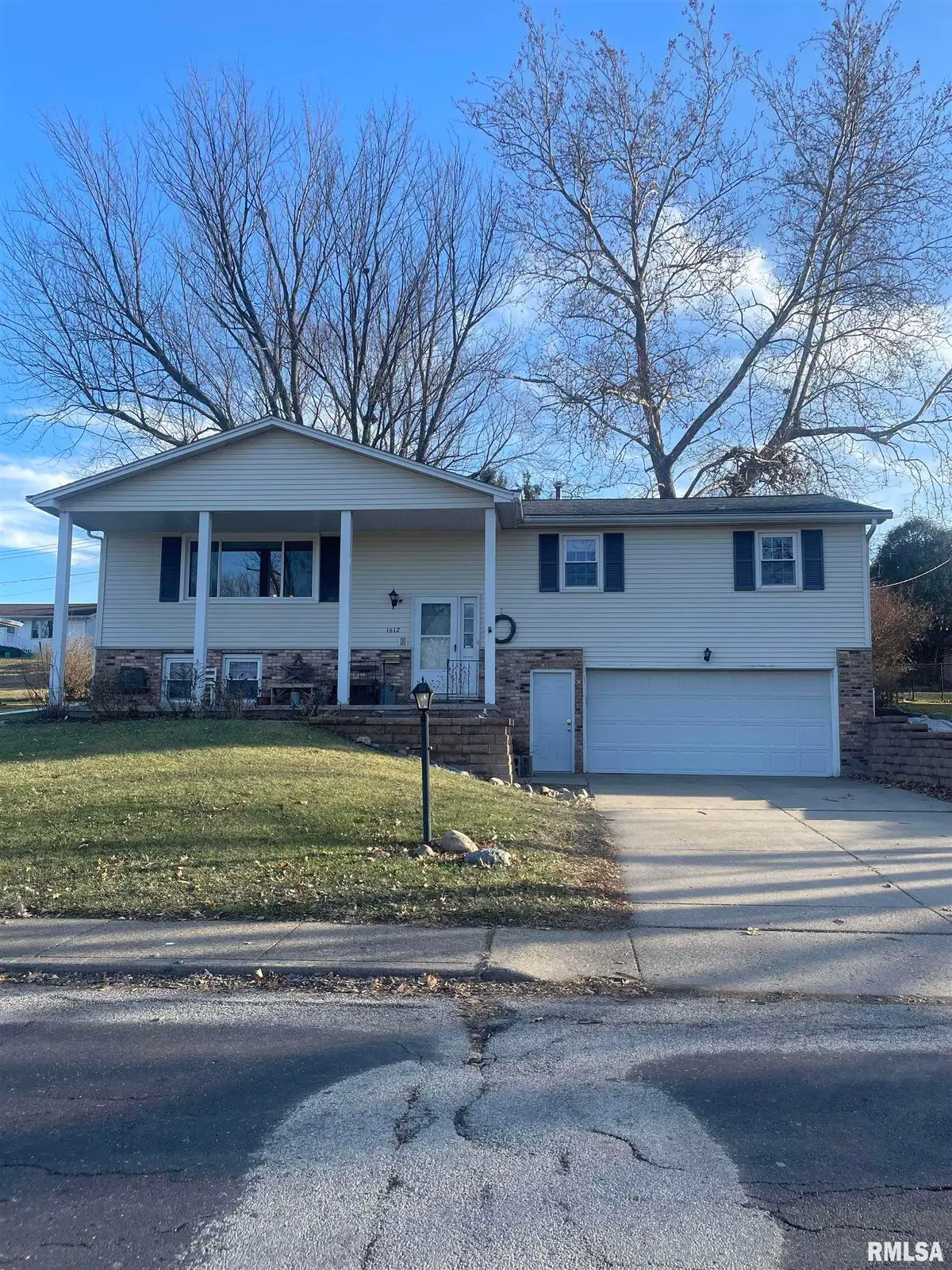 1612 W Teton Drive, Peoria, IL 61614 - Image #1