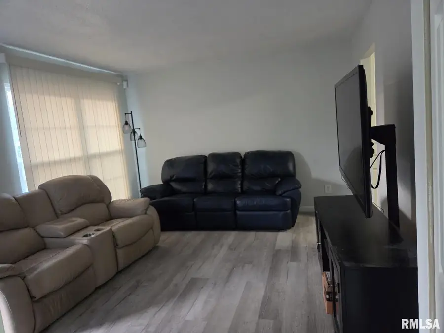 5720 N Frostwood Parkway, Peoria, IL 61615 - Image #2