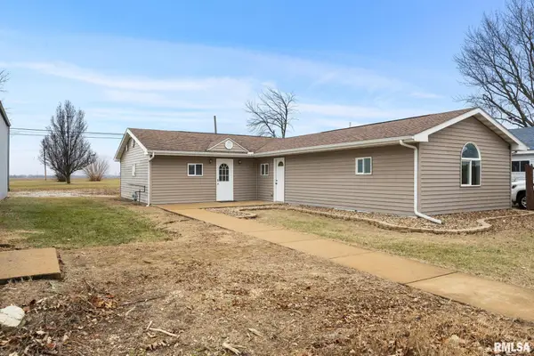 806 N Galena Avenue, Wyoming, IL 61491