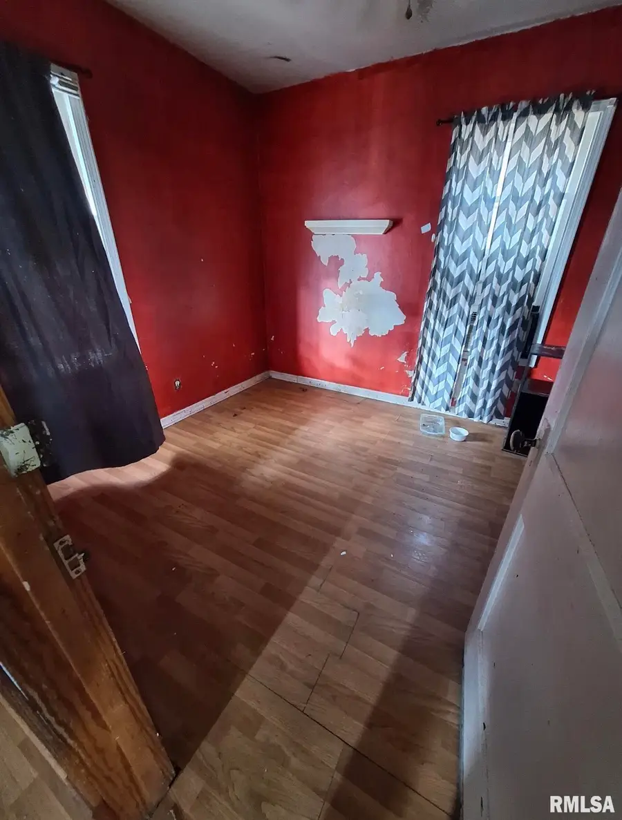 2610 N Peoria Avenue, Peoria, IL 61603 - Image #3