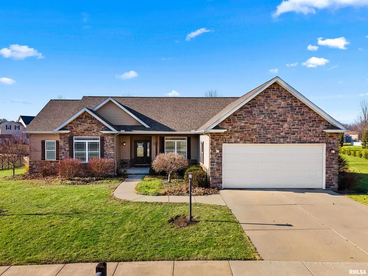 526 N Hurff Drive, Elmwood, IL 61529 - Image #1