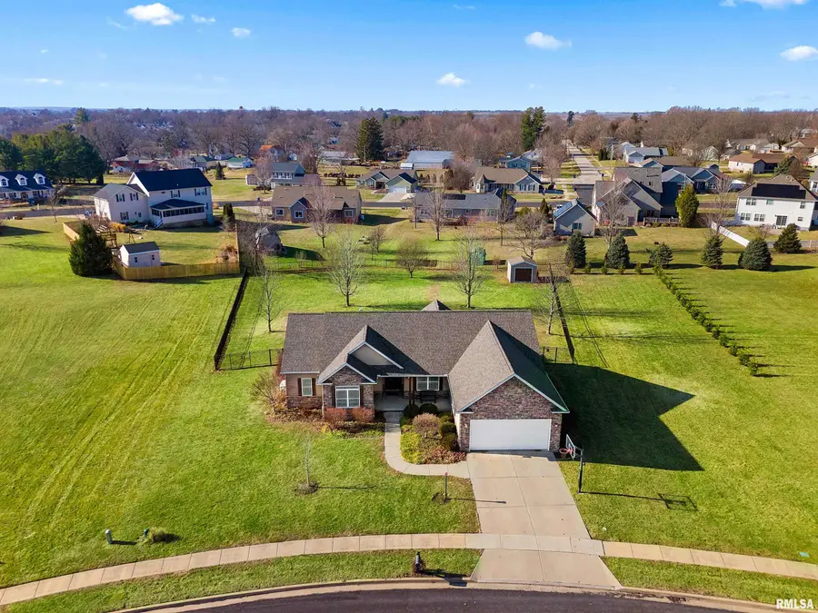 526 N Hurff Drive, Elmwood, IL 61529 - Image #3