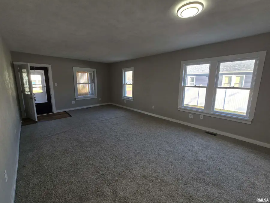 1022 Market Street, Pekin, IL 61554 - Image #3