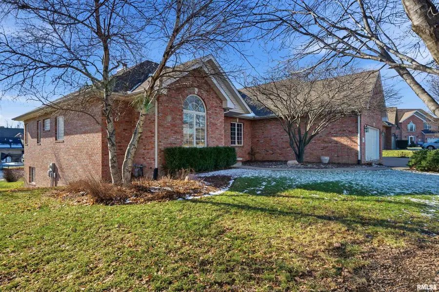 6010 W Woodbridge Place, Peoria, IL 61615 - Image #2