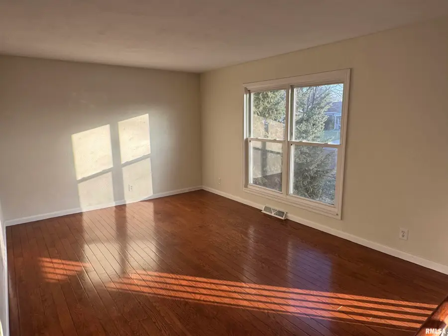 1514 Sunset Drive, Washington, IL 61571 - Image #2