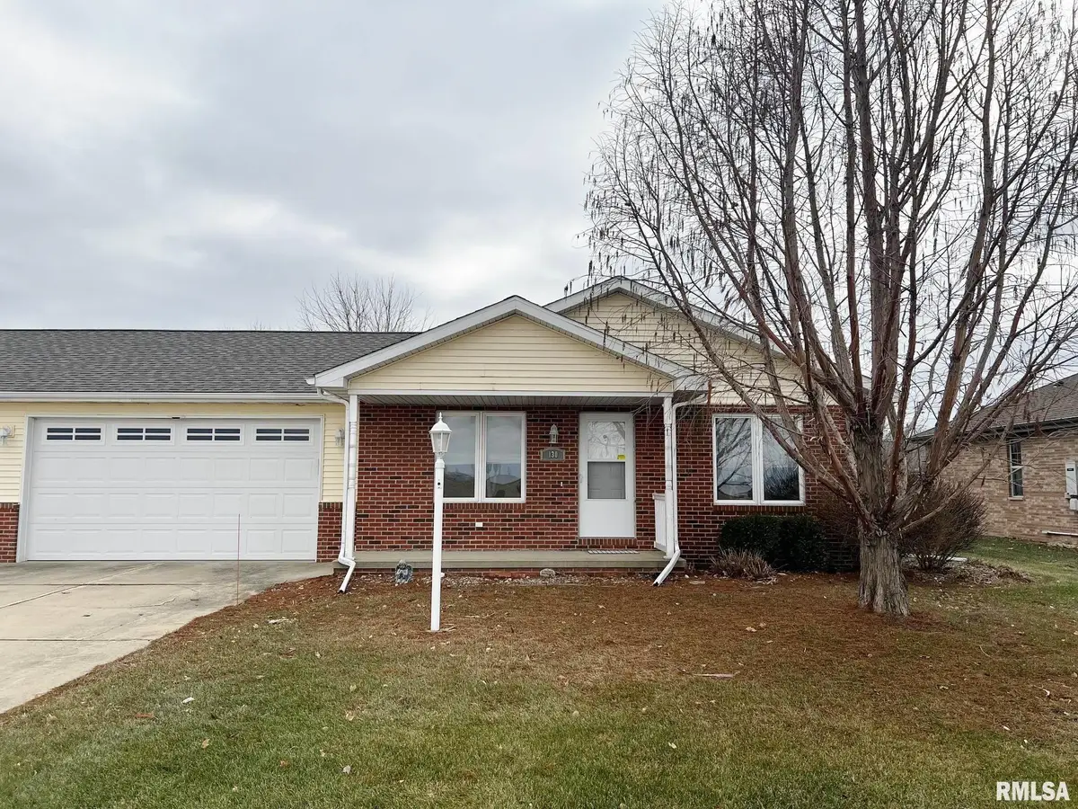 130 W Cruger Road, Washington, IL 61571 - Image #1