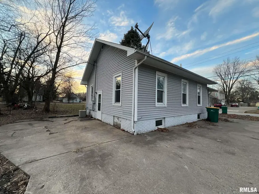 515 E Pierce Street, Macomb, IL 61455 - Image #3