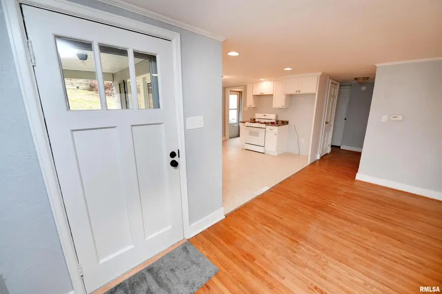 111 Gardner Avenue, East Peoria, IL 61611 - Image #3