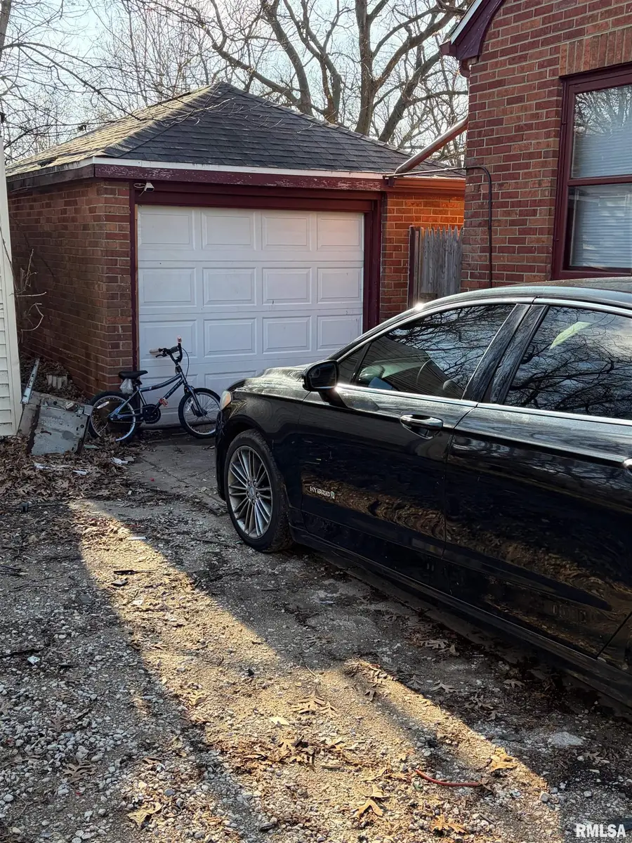 1018 Groveland Avenue, Peoria, IL 61604 - Image #2