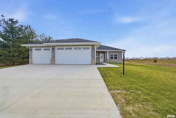 1304 W Hillcrest Drive, Chillicothe, IL 61523