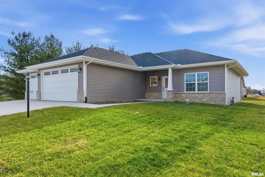 1304 W Hillcrest Drive, Chillicothe, IL 61523 - #2