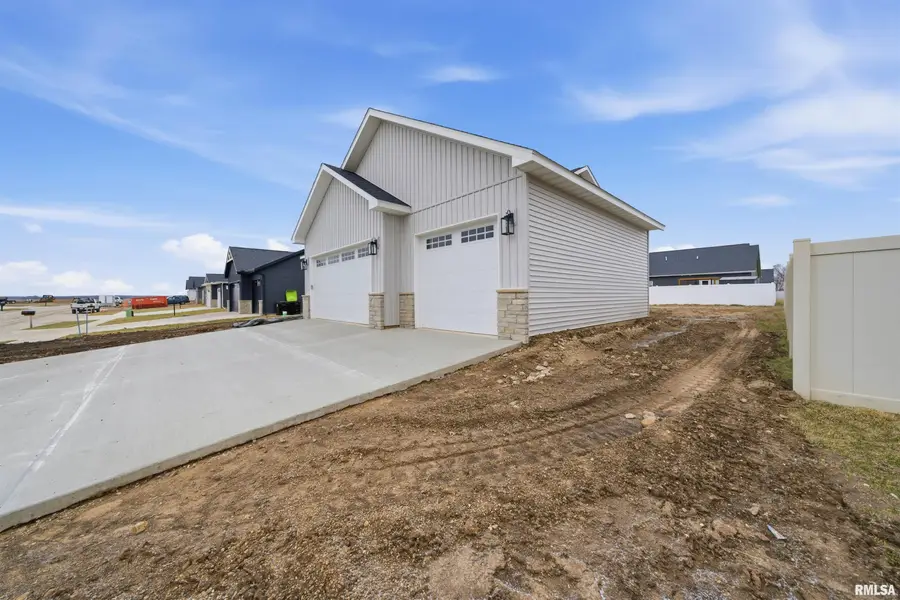 1303 W Hillcrest Drive, Chillicothe, IL 61523 - Image #3