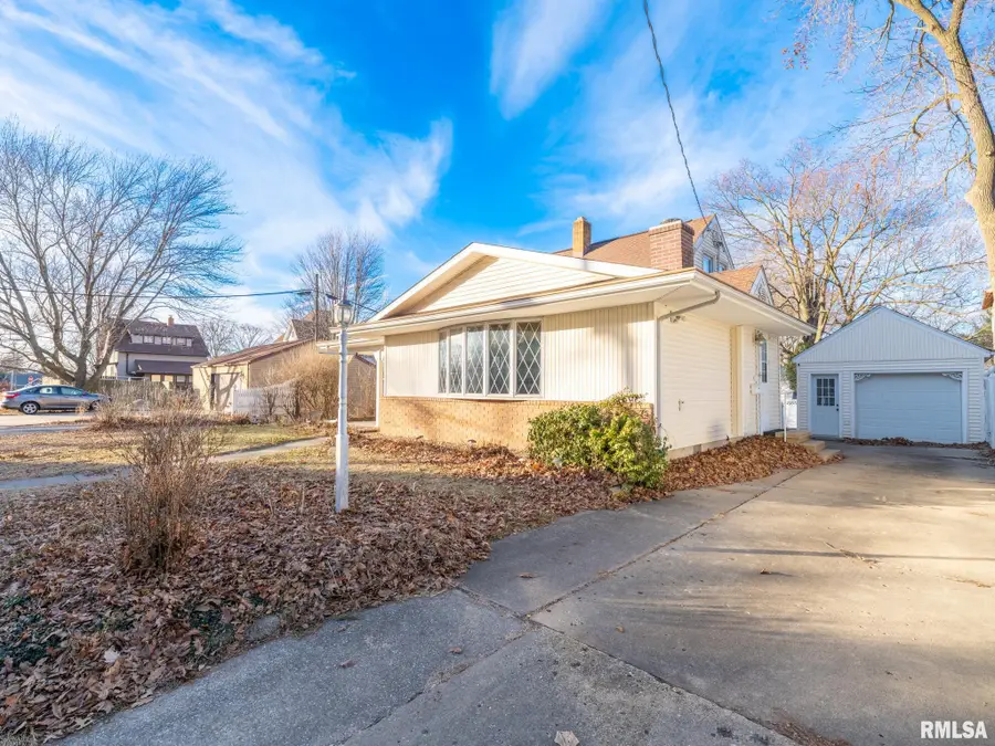 209 E Cruger Avenue, Eureka, IL 61530 - Image #3