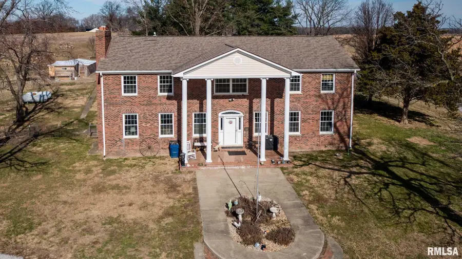 3235 Crossroad School Road, Eldorado, IL 62930 - Image #2