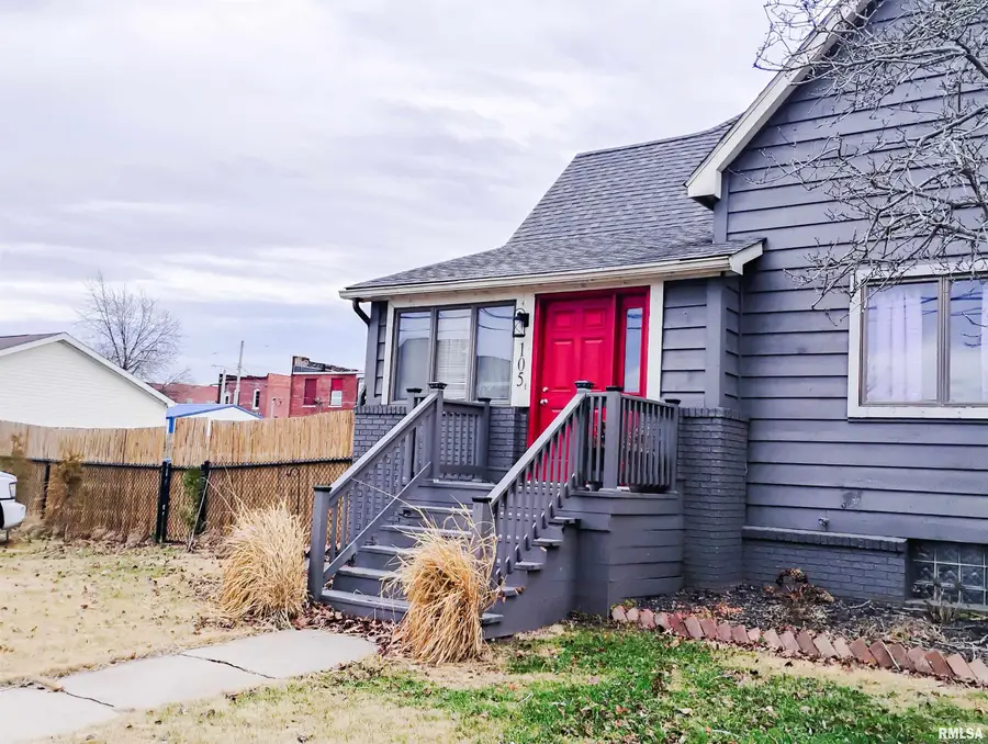 105 W Callie Street, Sesser, IL 62884 - Image #2