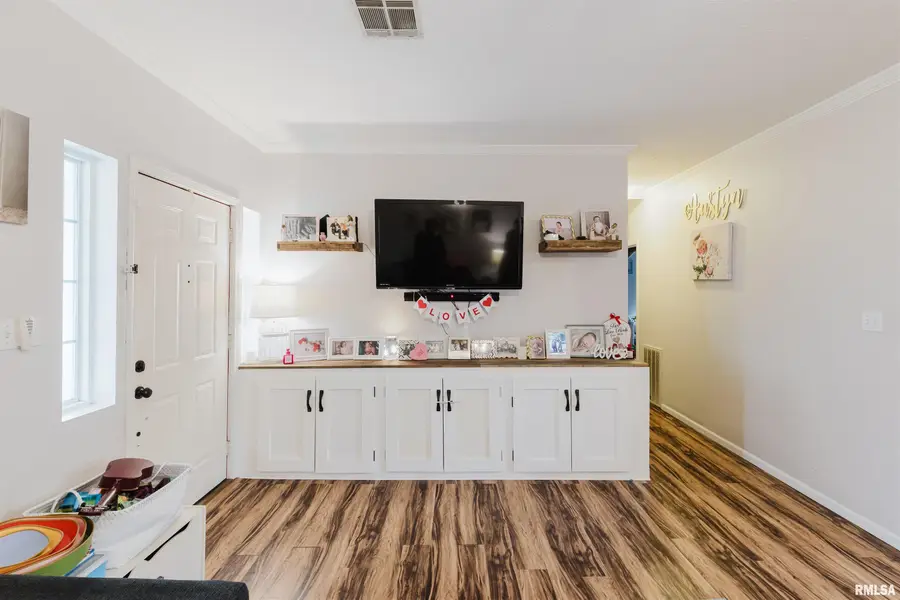 201 N Day Street, West Frankfort, IL 62896 - Image #2