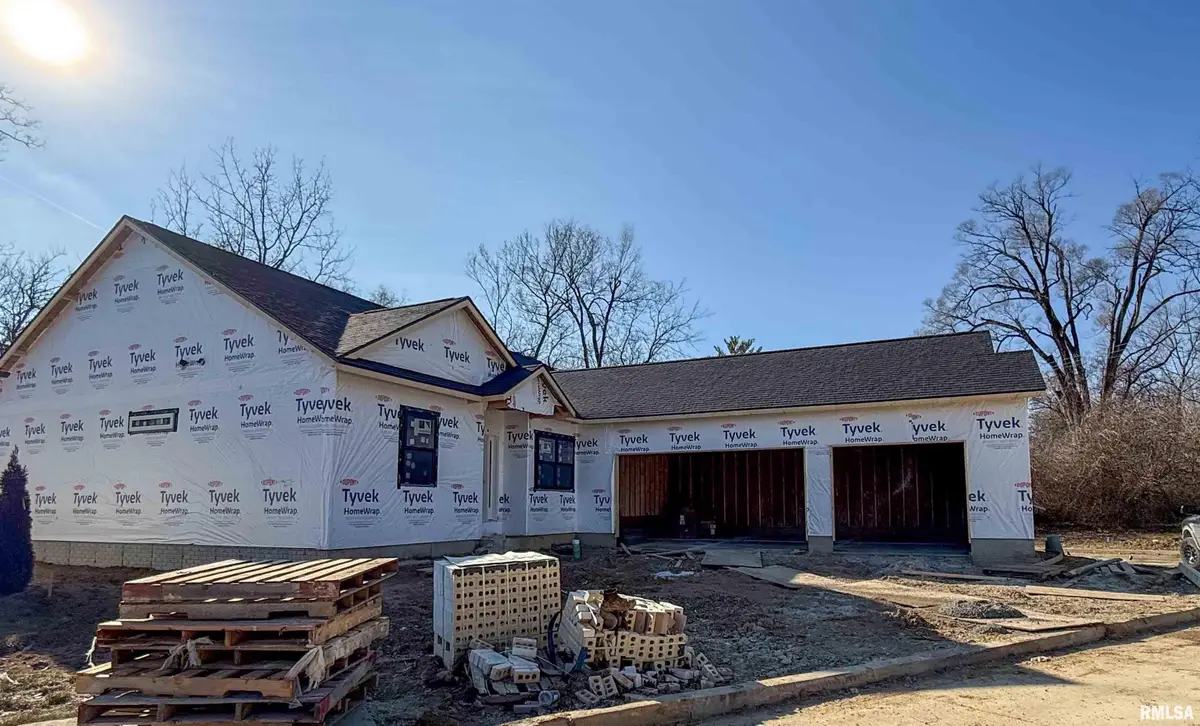 2724 W Woods Edge Drive, Peoria, IL 61614 - Image #1