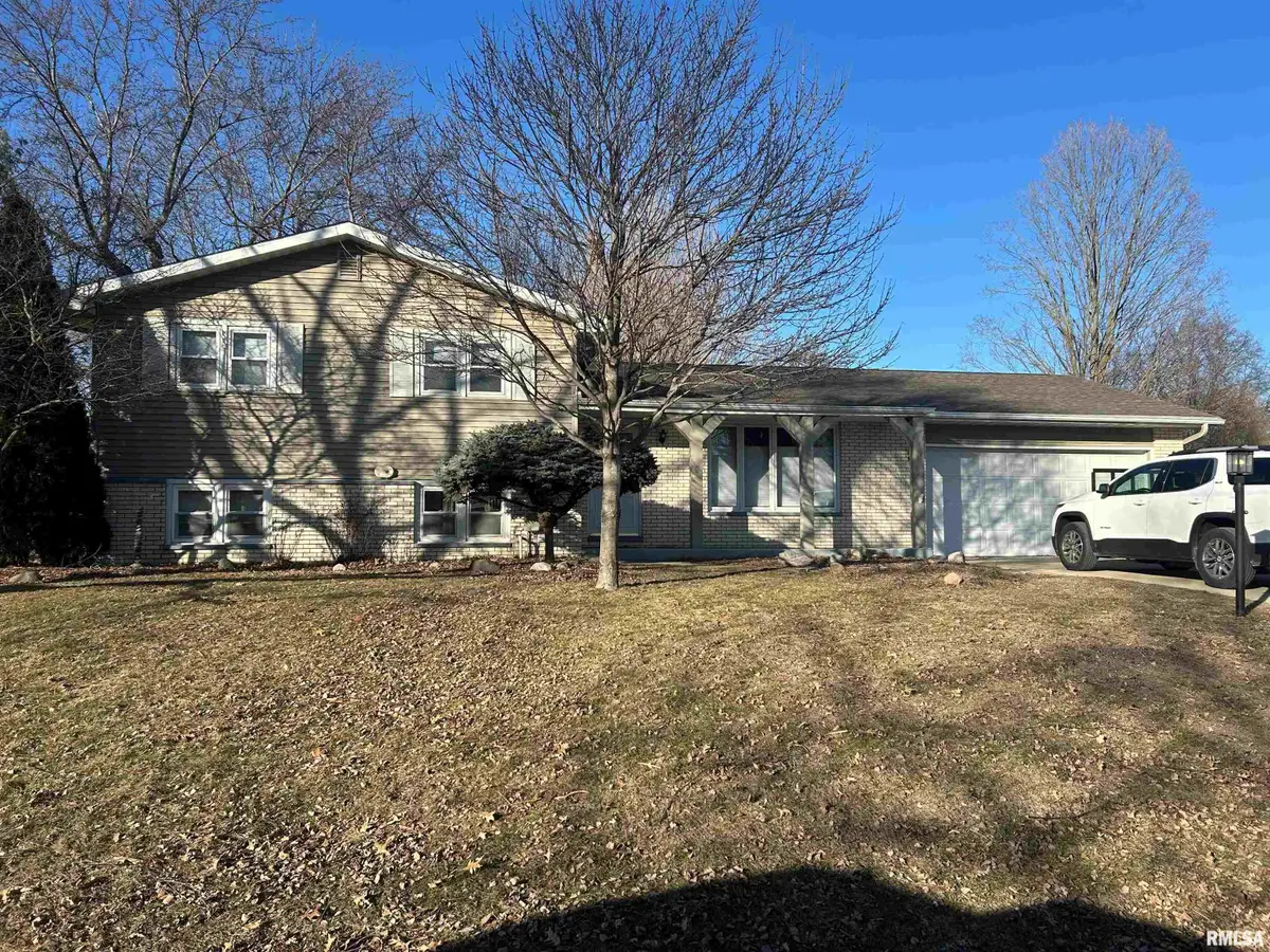 334 Pinecrest Drive, Germantown Hills, IL 61548 - Image #1
