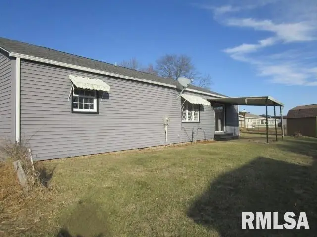 302 Palm Street, Canton, IL 61520 - Image #2