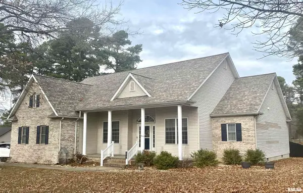 17794 E Fairfield Road, Mt Vernon, IL 62864