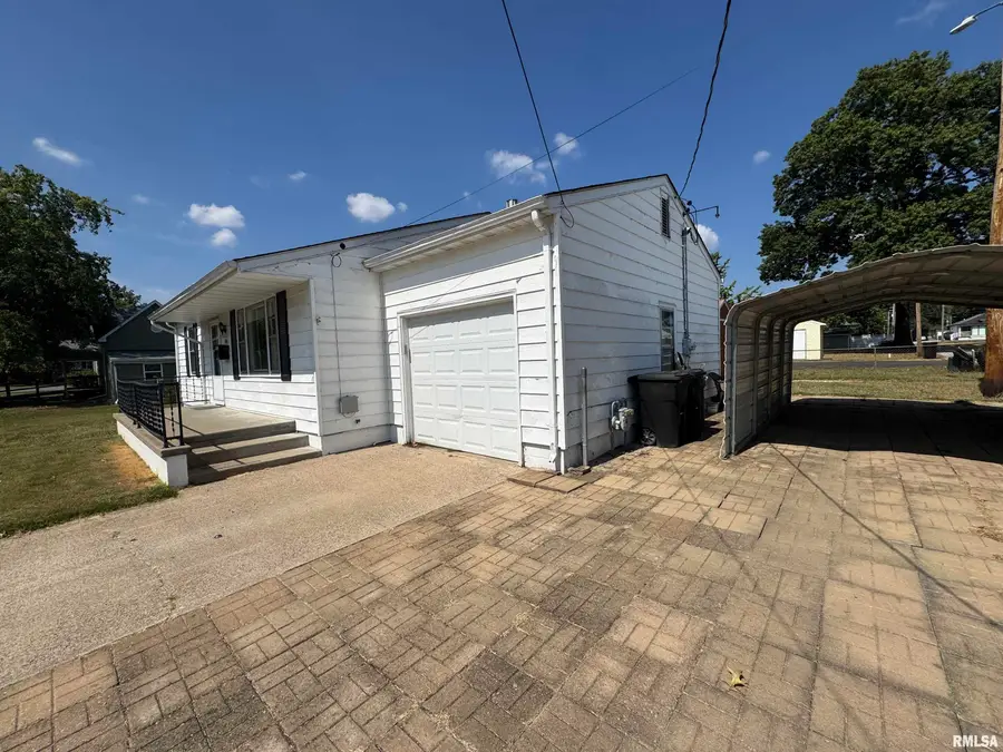 404 E Carter Street, Marion, IL 62959 - #3