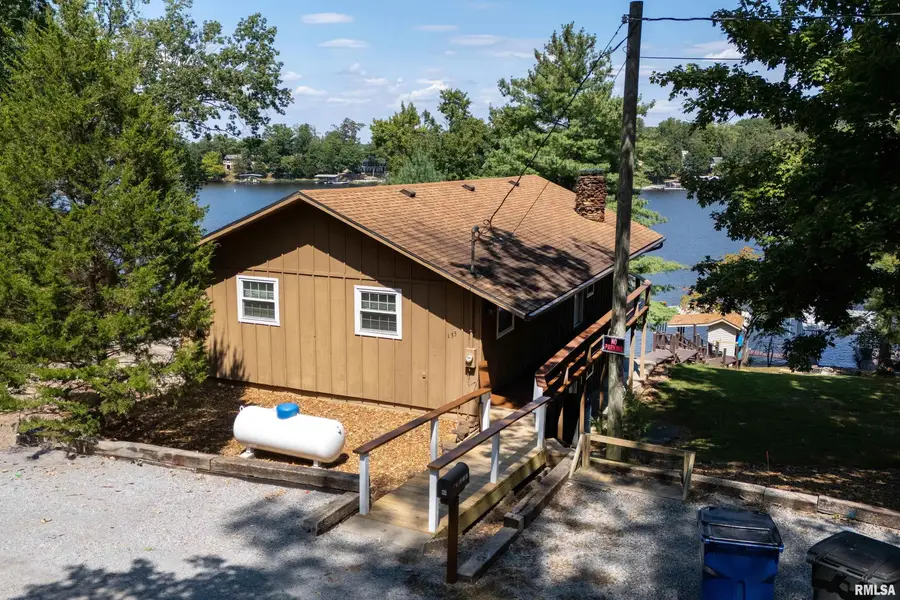 135 Oak Circle, Goreville, IL 62939 - #2