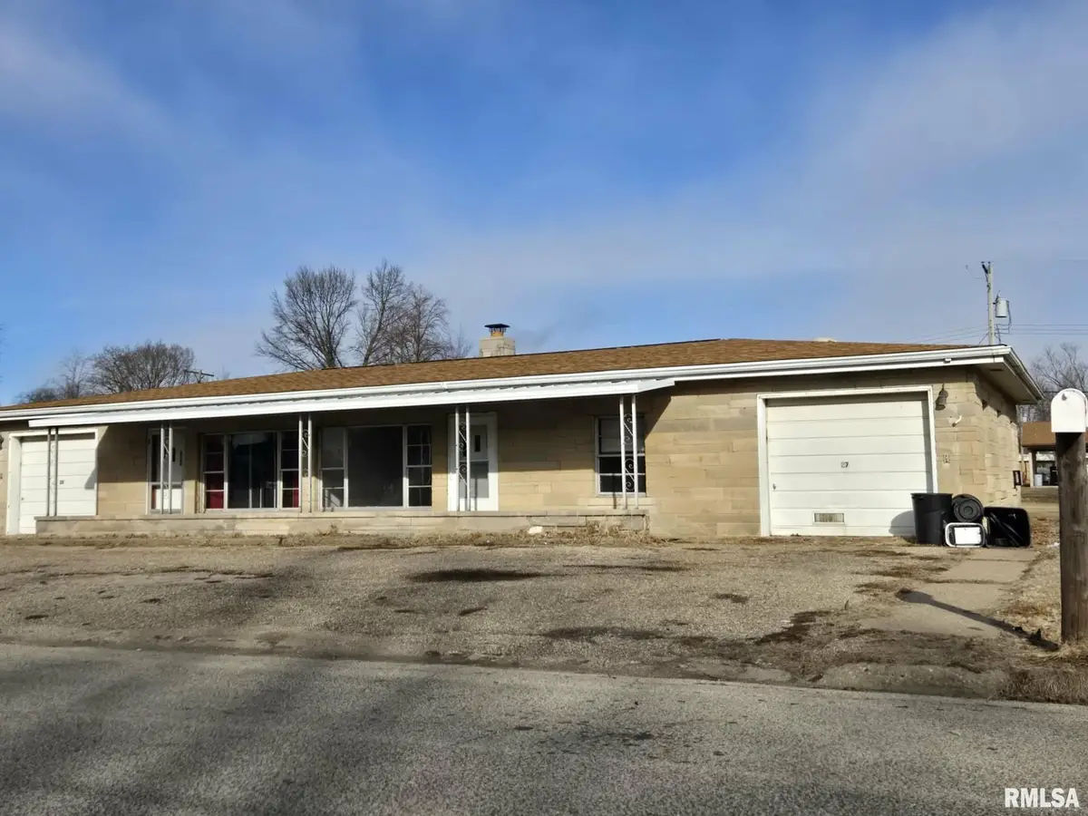 25-27 Argonne Drive, Canton, IL 61520 - Image #1