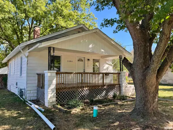 2804 N Peoria Avenue, Peoria, IL 61603