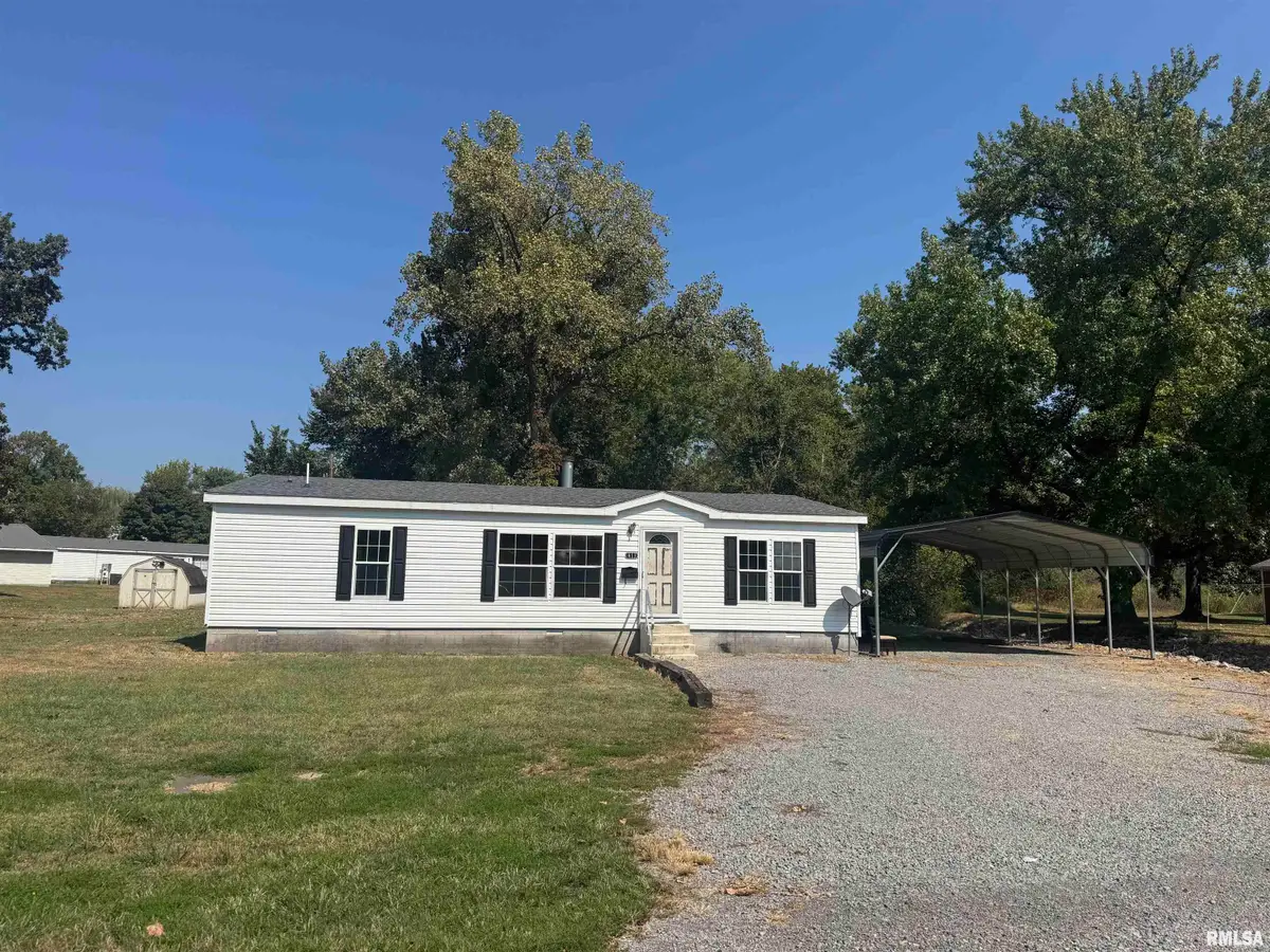 413 Walnut Street, Zeigler, IL 62999 - #1