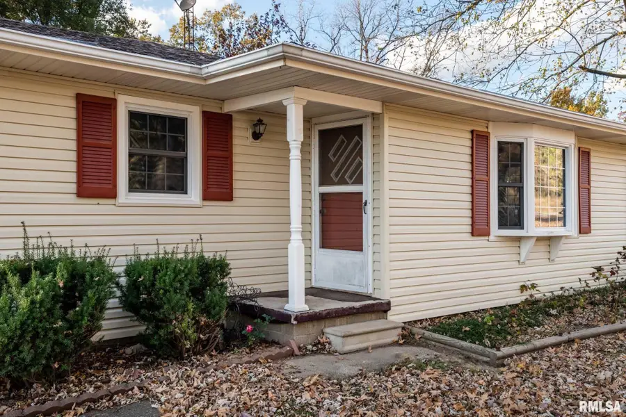 395 N Hankins Road, Harrisburg, IL 62946 - #2