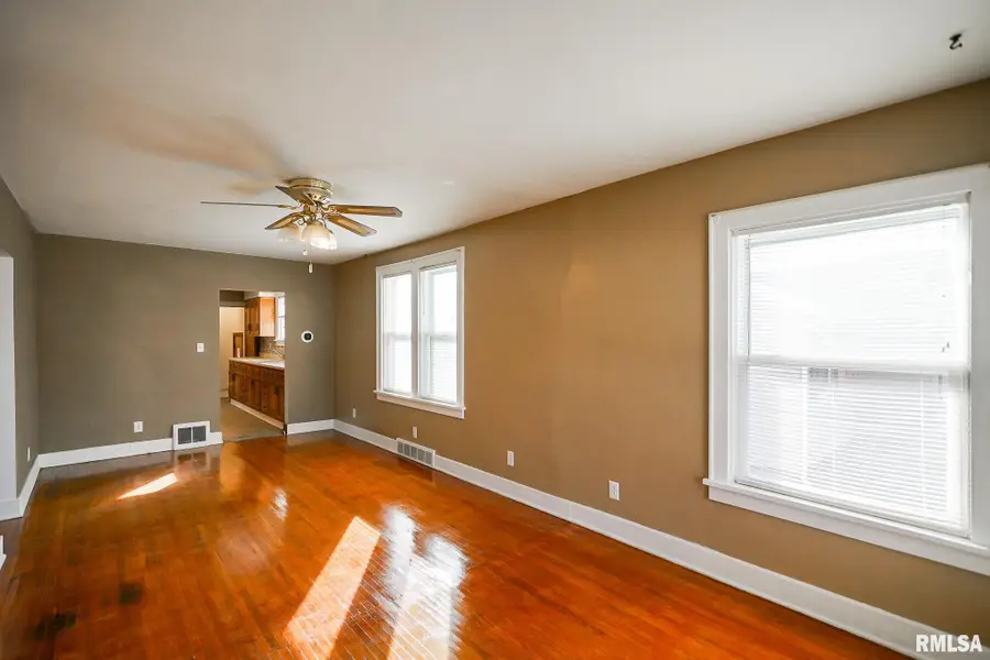 336 Saint Julian Street, Pekin, IL 61554 - Image #3