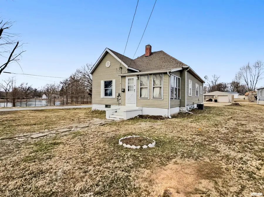 1005 W Stotlar Street, Herrin, IL 62948 - Image #2